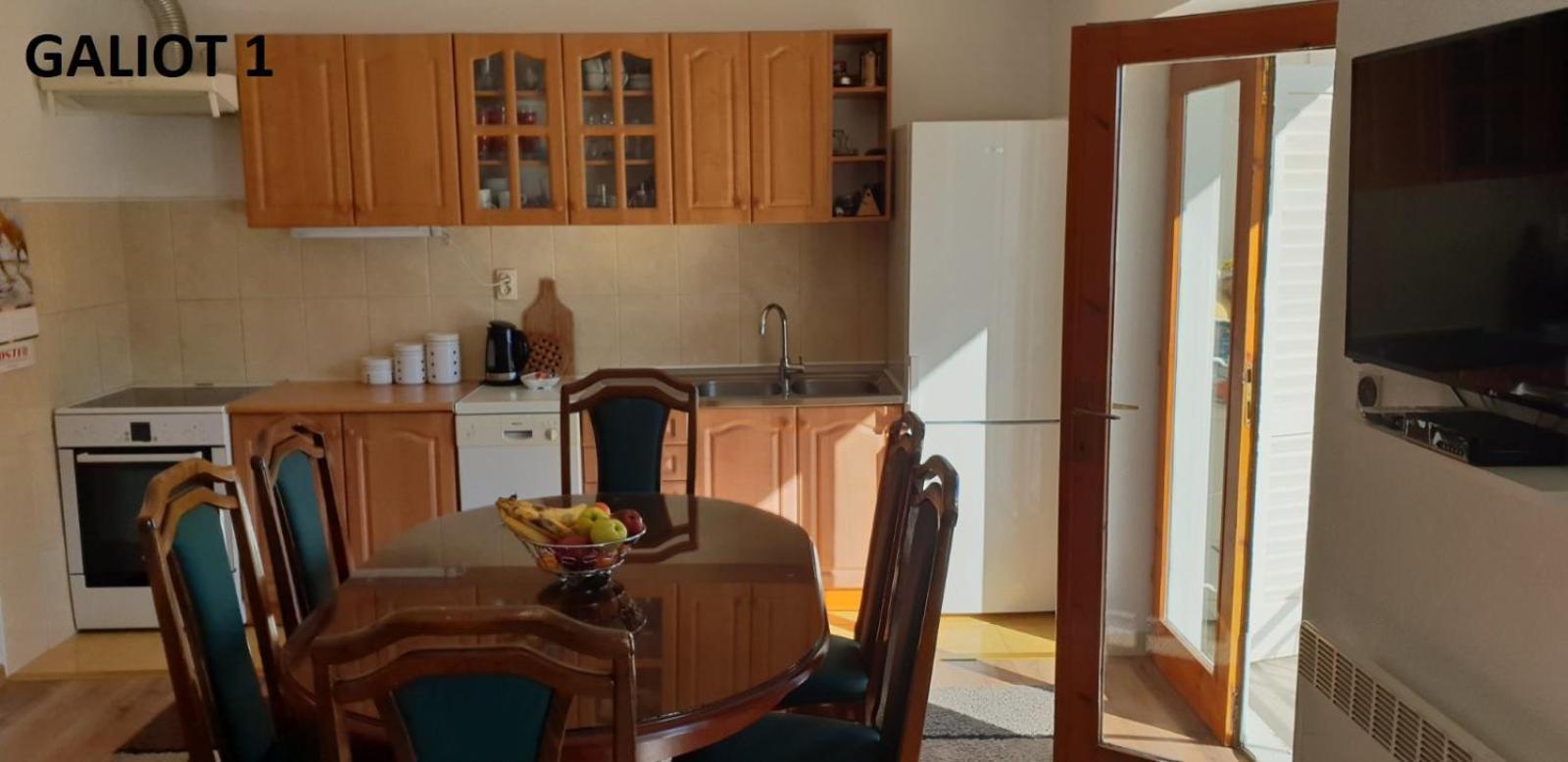 Apartmani Galiot Igalo Bilik gambar
